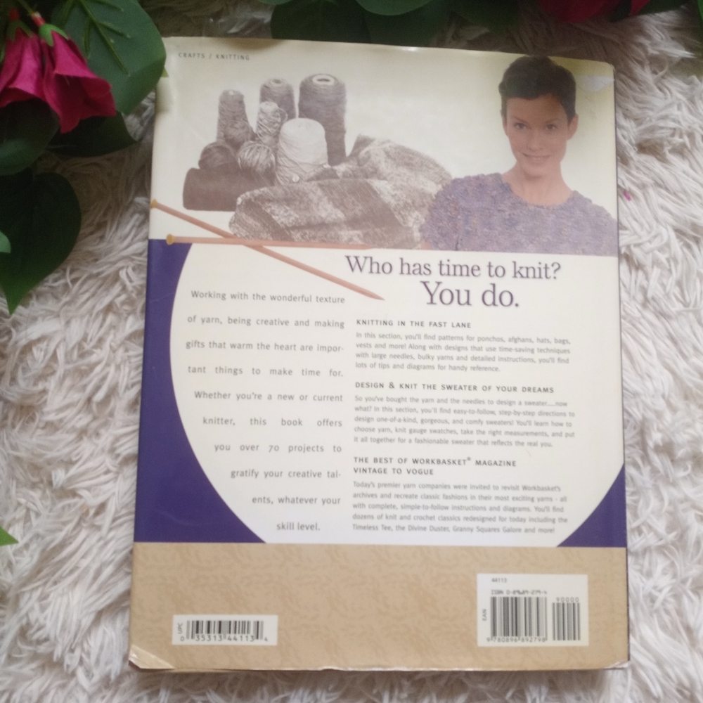 Easy Knitting Book - Picture 3 of 3